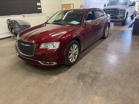 Used 2018 Chrysler 300 Limited w/ Safetytec Plus Group image 7