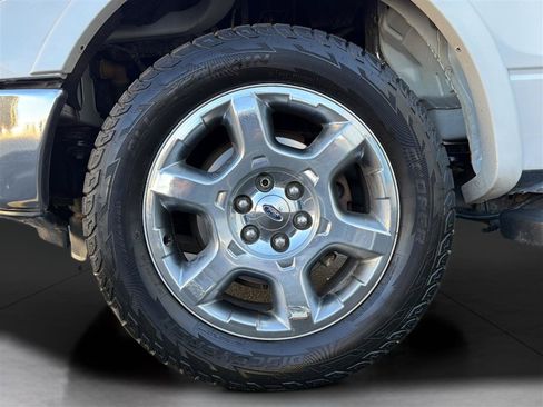 Used 2014 Ford F150 Lariat w/ Equipment Group 502A Luxury AWD/4WD image 32