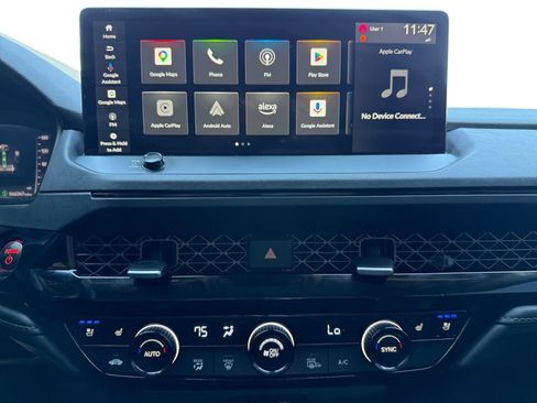 Used 2023 Honda Accord Touring image 12