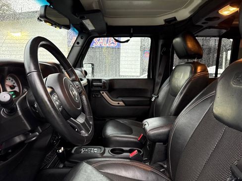 Used 2017 Jeep Wrangler Unlimited Sahara image 16
