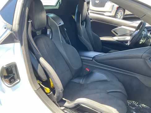 Used 2024 Chevrolet Corvette Stingray Preferred Conv w/ Z51 Performance Package RWD image 18