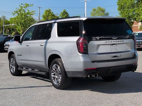 Used 2025 Chevrolet Suburban Z71 AWD/4WD image 8