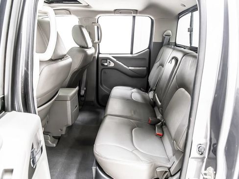 Used 2019 Nissan Frontier SL RWD image 30