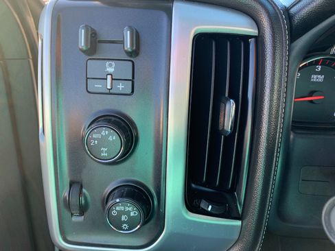 Used 2015 GMC Sierra 1500 SLT w/ SLT Crew Cab Value Package image 18