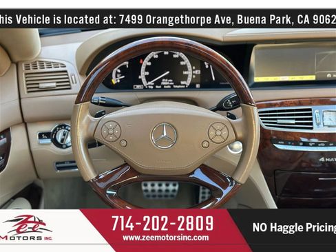 Used 2011 Mercedes-Benz CL 550 4MATIC image 17