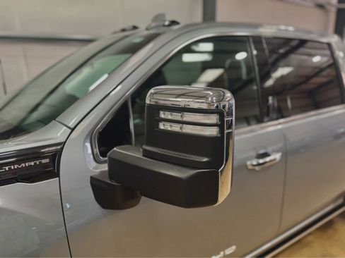 Used 2024 GMC Sierra 3500 Denali Ultimate image 11