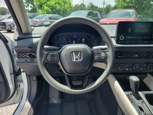 Certified 2025 Honda Accord LX image 27