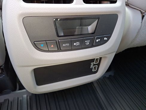 Certified 2021 Honda Pilot Special Edition image 12