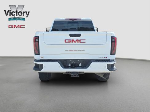 Used 2026 GMC Sierra 2500 AT4 w/ AT4 Premium Plus Package AWD/4WD image 16