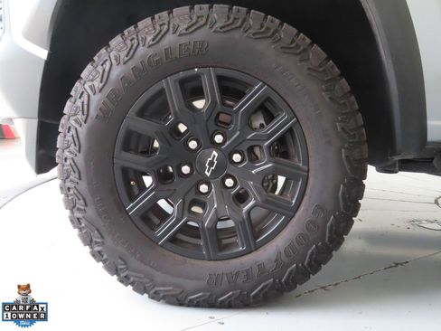 Used 2025 Chevrolet Colorado Trail Boss AWD/4WD image 27