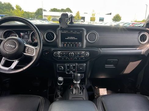 Used 2020 Jeep Gladiator Overland AWD/4WD image 16