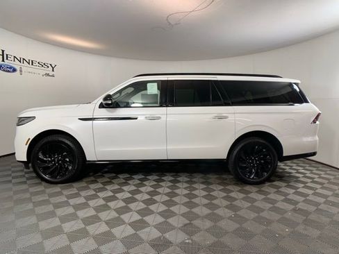 New 2025 Lincoln Navigator L Reserve w/ Jet Appearance Package image 3