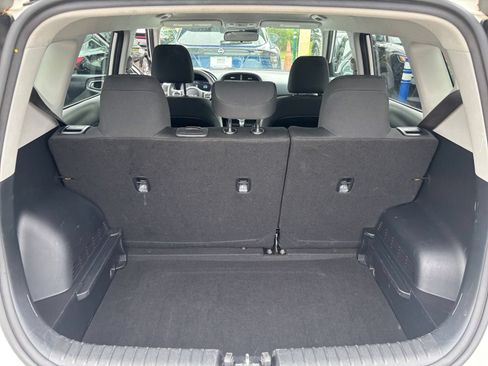 Used 2025 Kia Soul LX w/ LX Technology Package FWD image 29
