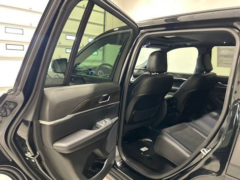 New 2026 Jeep Grand Cherokee Altitude AWD/4WD image 30
