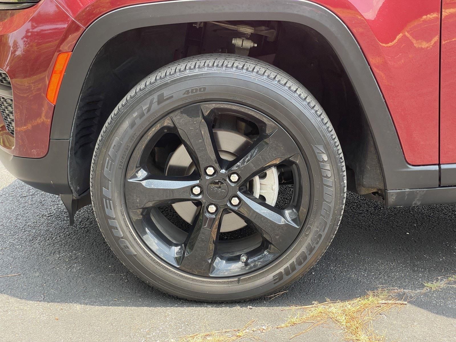 Used 2023 Jeep Grand Cherokee Altitude AWD/4WD image 48