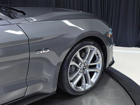 Used 2022 Ford Mustang GT Premium w/ Equipment Group 401A RWD image 3