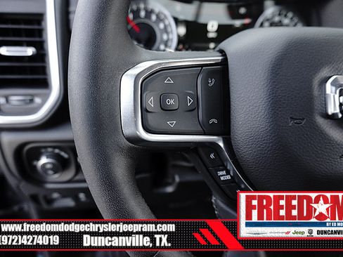 Used 2025 RAM 1500 Laramie AWD/4WD image 26