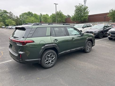 Used 2026 Subaru Outback Premium AWD/4WD image 3