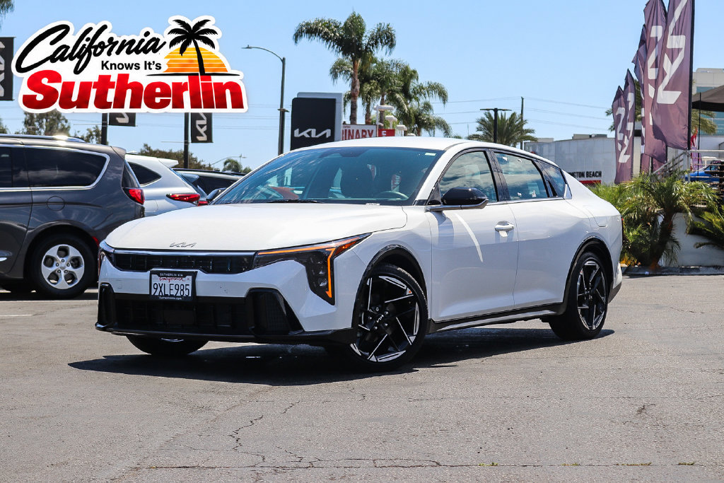Used 2025 Kia K4 GT-Line FWD image 1