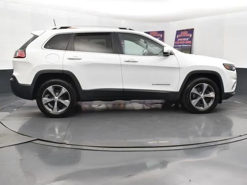Used 2019 Jeep Cherokee Limited w/ Technology Group image 4