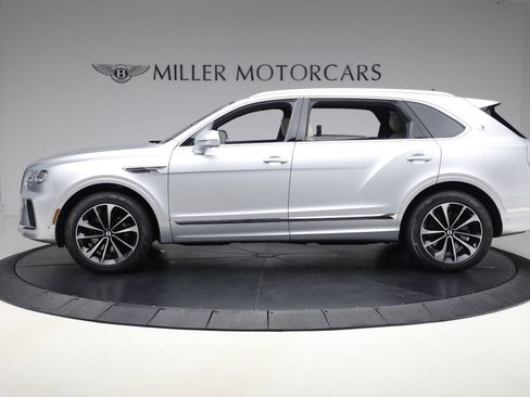 New 2025 Bentley Bentayga Extended Wheelbase image 2