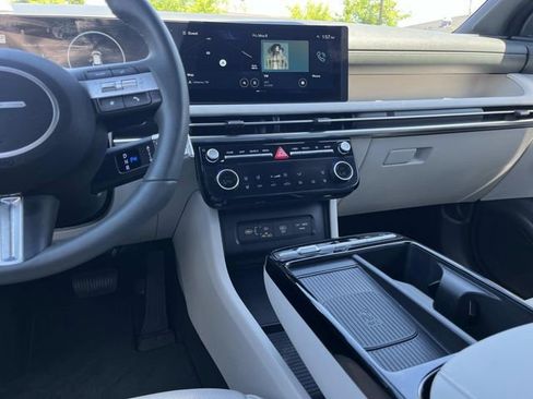 Used 2026 Hyundai Tucson Limited FWD image 15