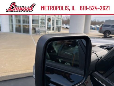 Used 2022 Ford Bronco Badlands image 12