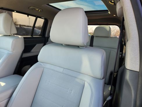 Used 2024 Hyundai Santa Fe Limited image 11