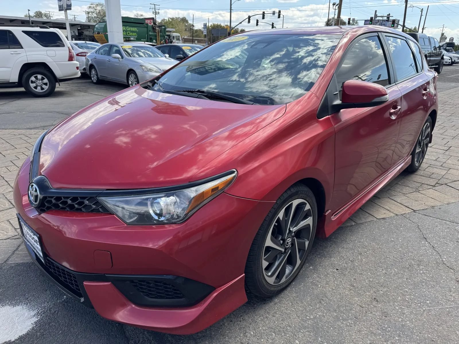 Used 2017 Toyota Corolla iM w/ All-Weather Mat Package FWD image 6