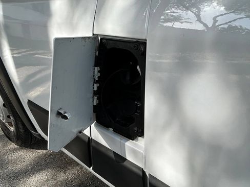 Used 2023 RAM ProMaster 2500 FWD image 39