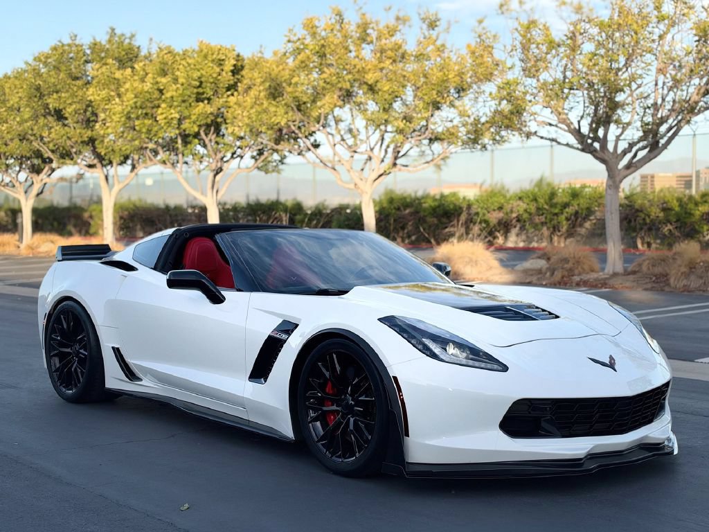 Used 2017 Chevrolet Corvette Z06 RWD image 7