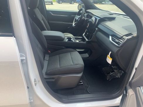 New 2026 GMC Acadia Elevation image 15