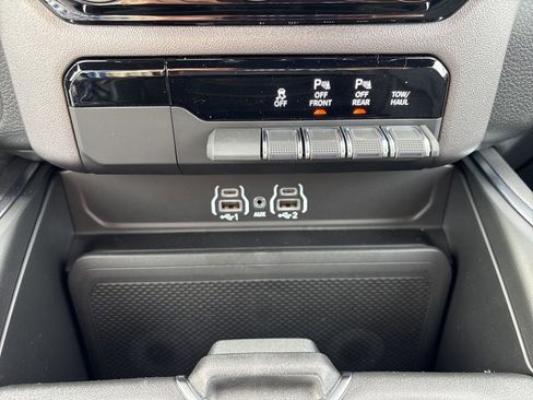 New 2026 RAM 1500 4x4 Crew Cab image 21