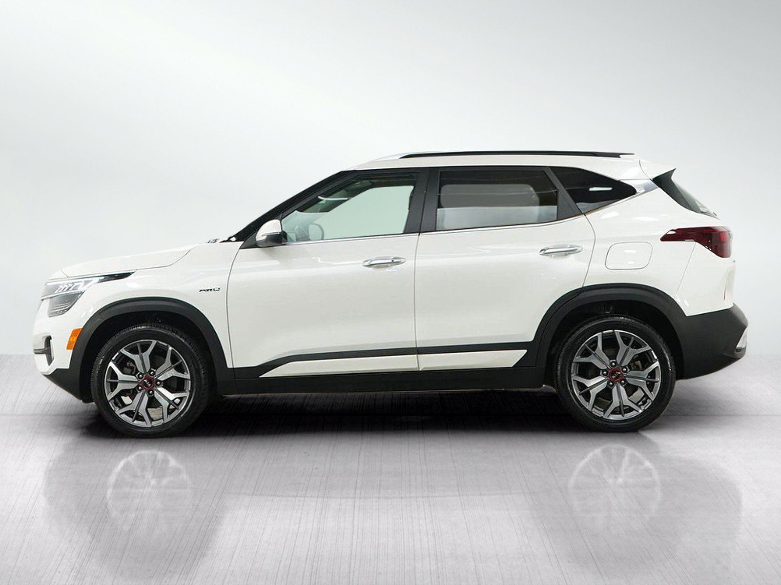 Used 2021 Kia Seltos SX AWD/4WD image 2