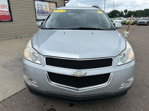 Used 2011 Chevrolet Traverse LT w/ Personal Connectivity Package FWD image 2