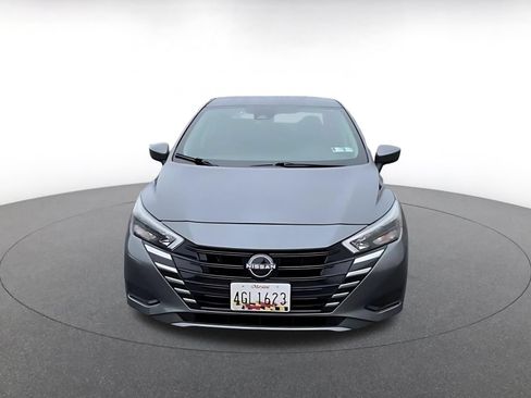 Used 2025 Nissan Versa SV FWD image 4