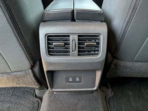Used 2024 Nissan Rogue SV AWD/4WD image 34