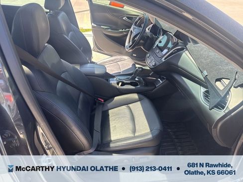 Used 2016 Chevrolet Malibu LT w/ Leather Package FWD image 18