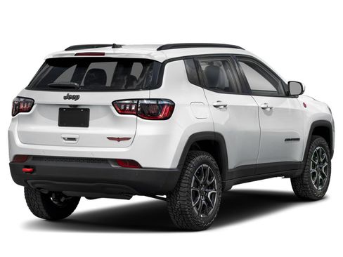 Used 2025 Jeep Compass Trailhawk AWD/4WD image 2
