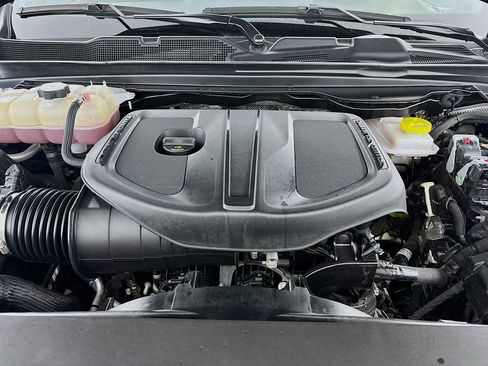 Used 2025 RAM 1500 Big Horn AWD/4WD image 32