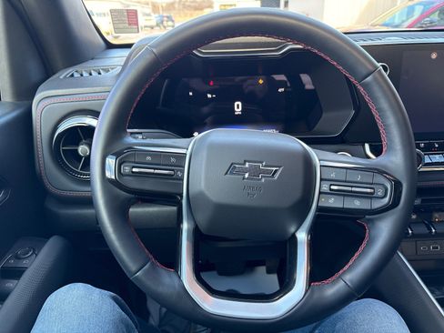 Used 2023 Chevrolet Colorado Z71 w/ Z71 Convenience Package 2 image 17