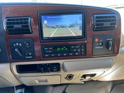 Used 2005 Ford F250 Lariat AWD/4WD image 13