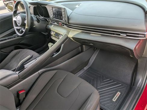 Certified 2023 Hyundai Elantra SEL image 38