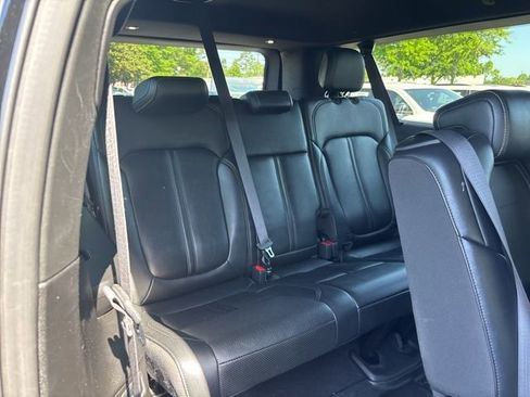 Used 2023 Jeep Wagoneer L Series II image 14