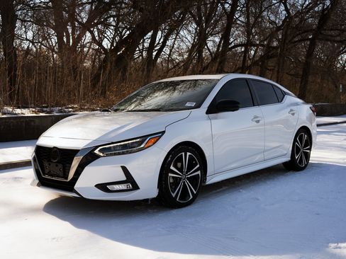 Used 2023 Nissan Sentra SR w/ SR Premium Package image 5