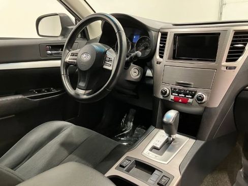 Used 2013 Subaru Outback 2.5i Premium w/ All-Weather Pkg AWD/4WD image 47