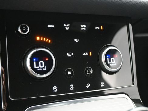 Used 2022 Land Rover Range Rover Evoque S AWD/4WD image 12