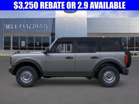 New 2025 Ford Bronco 4-Door image 3