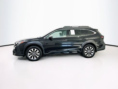 Used 2023 Subaru Outback Touring XT AWD/4WD image 4