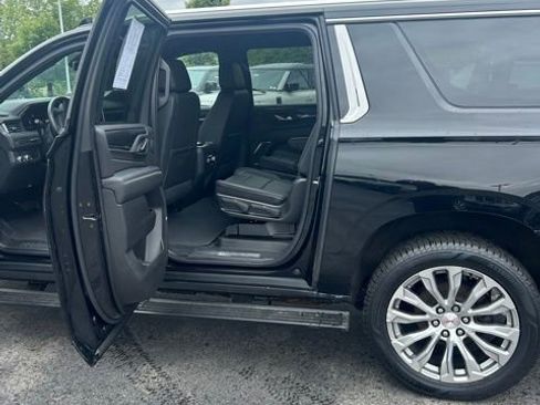 Used 2022 GMC Yukon XL Denali AWD/4WD image 12